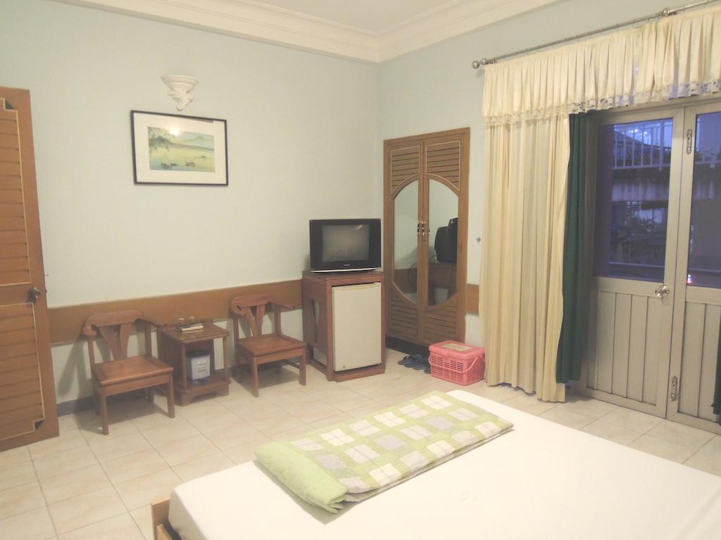 Phoenix Hotel Hue Exterior foto